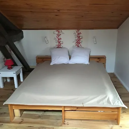 Au Relais De La Fontaine *