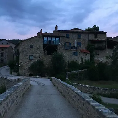Alojamento de Acomodação e Pequeno-almoço Au Relais De La Fontaine Lavaudieu